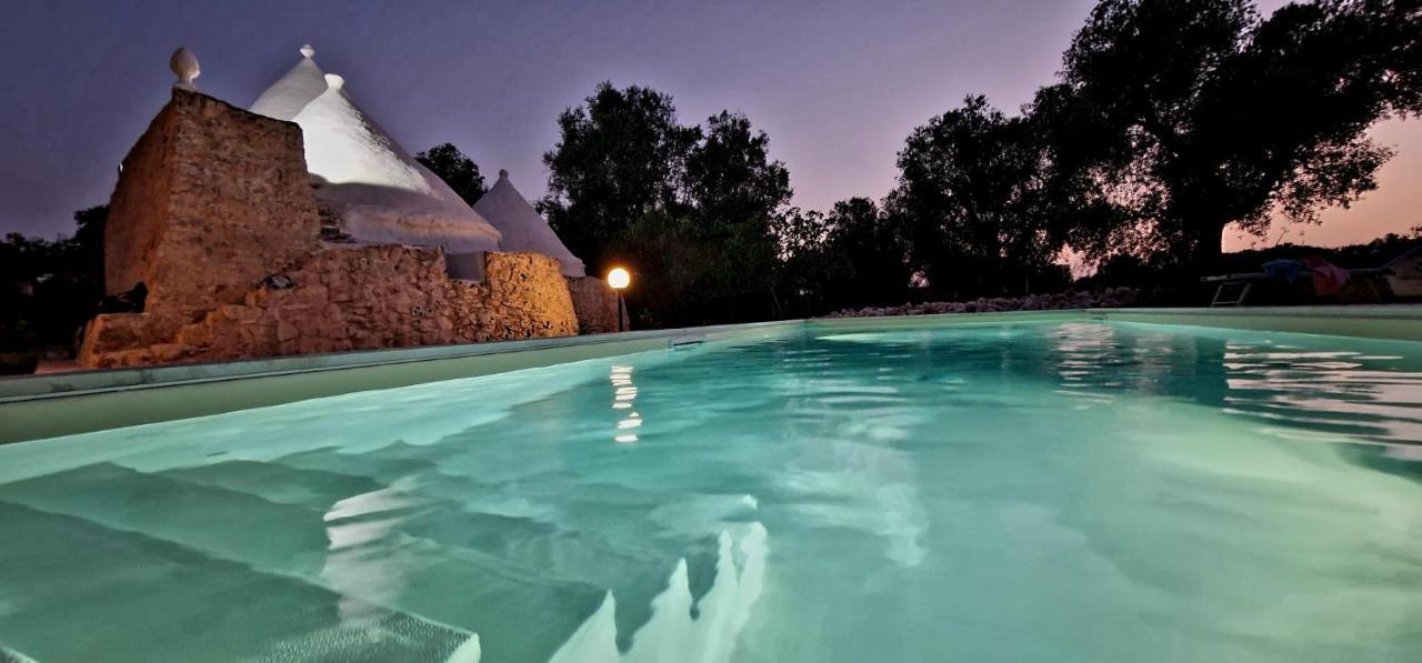 Trullo Tarantini Con Piscina Privata Leilighet Latiano Eksteriør bilde
