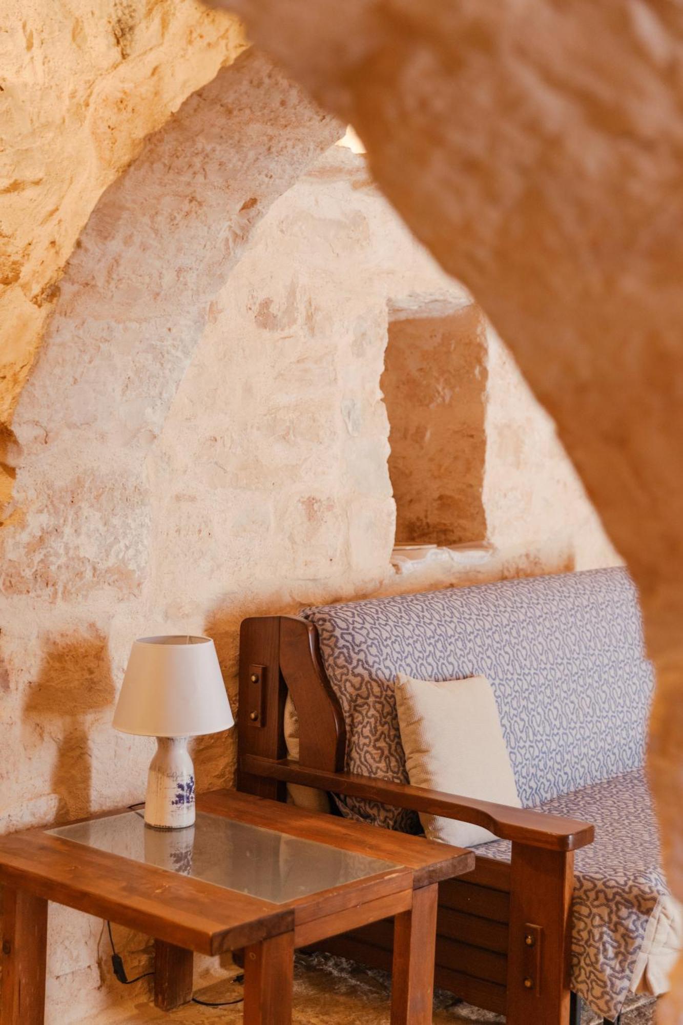 Trullo Tarantini Con Piscina Privata Leilighet Latiano Eksteriør bilde