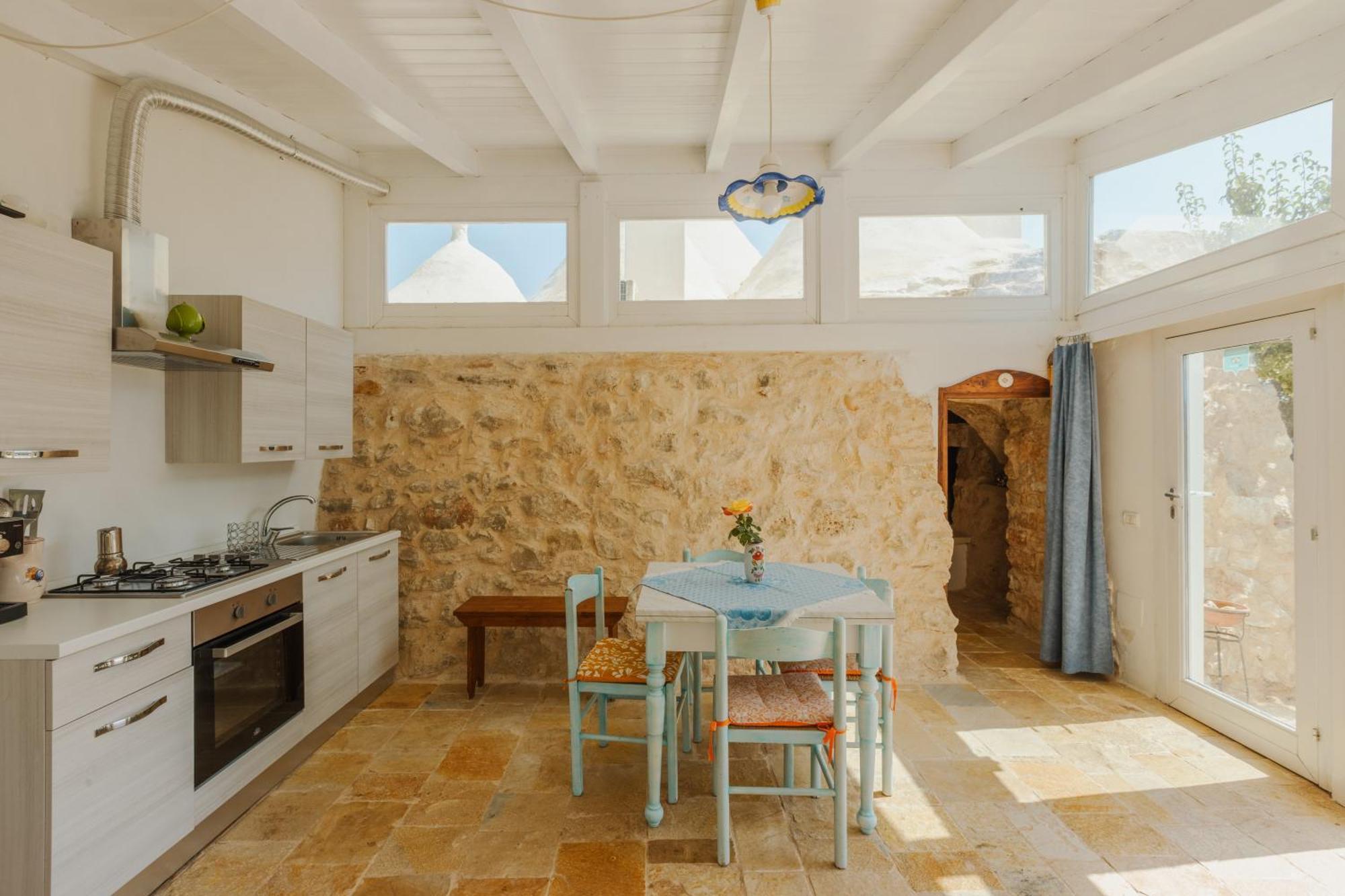 Trullo Tarantini Con Piscina Privata Leilighet Latiano Eksteriør bilde