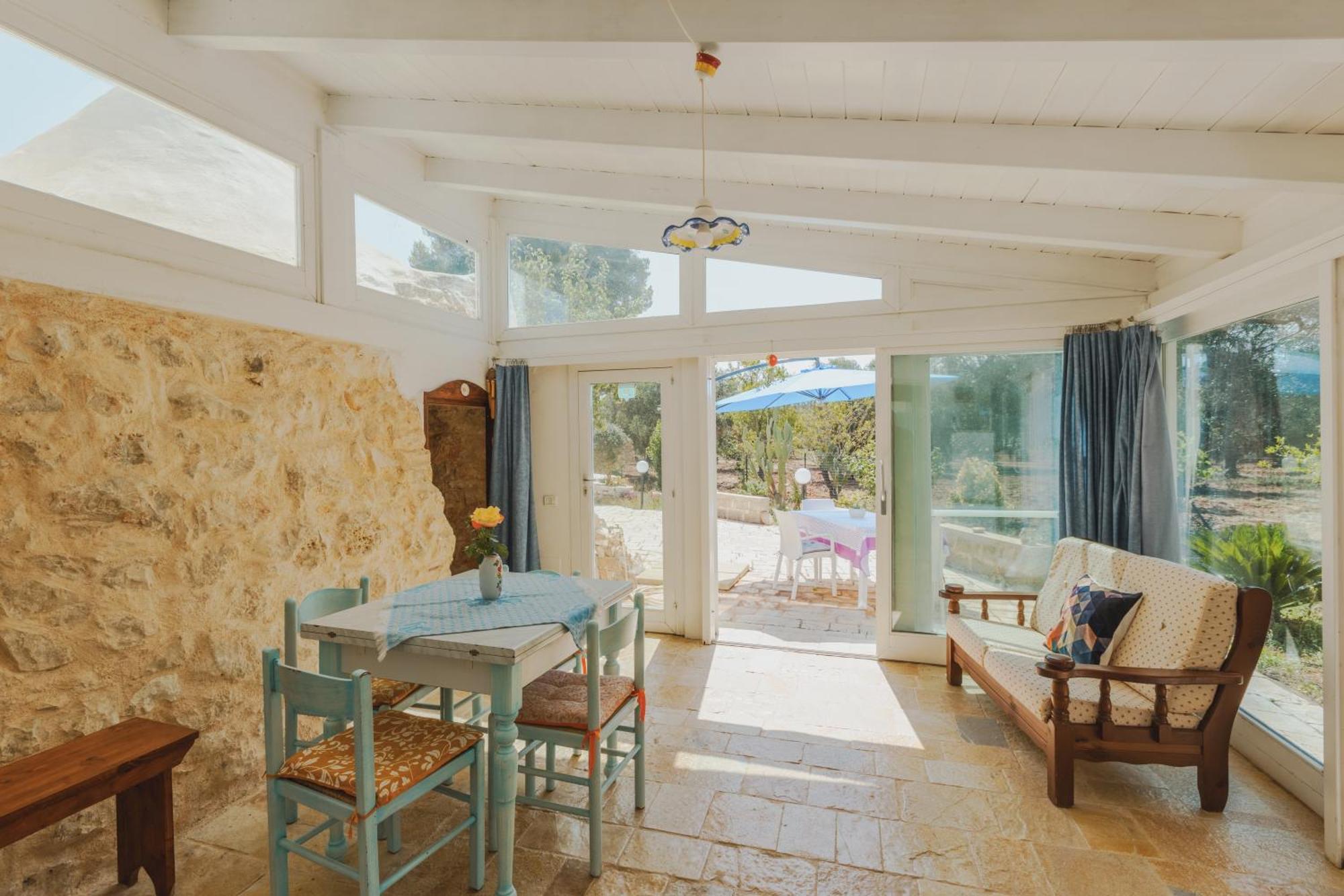 Trullo Tarantini Con Piscina Privata Leilighet Latiano Eksteriør bilde