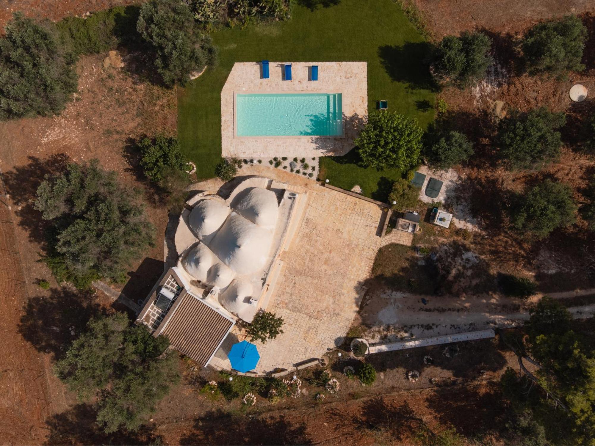 Trullo Tarantini Con Piscina Privata Leilighet Latiano Eksteriør bilde