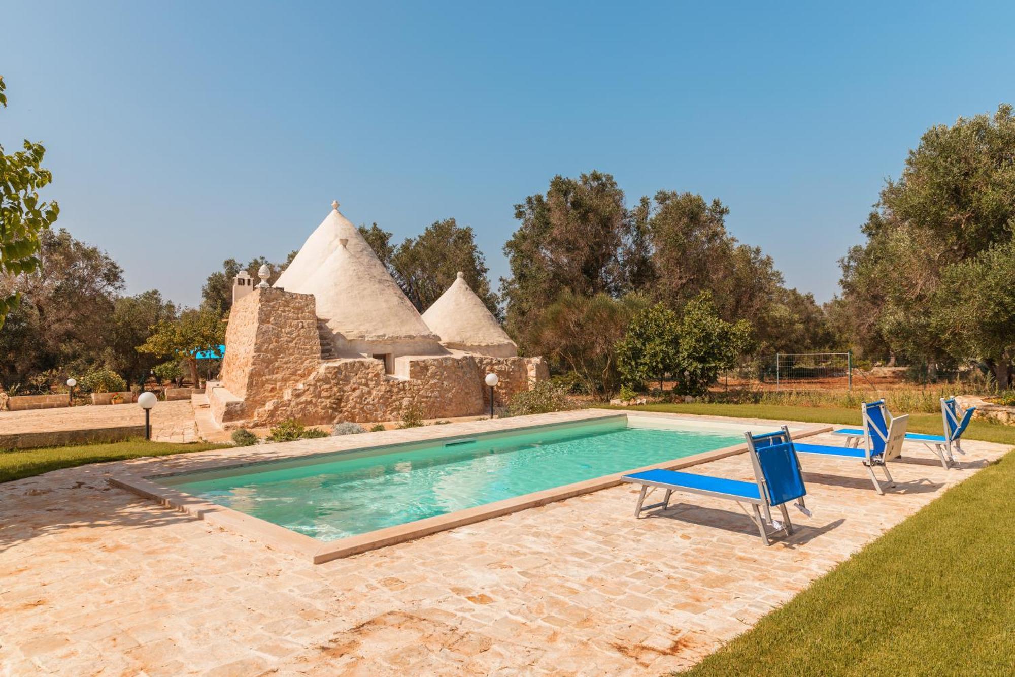 Trullo Tarantini Con Piscina Privata Leilighet Latiano Eksteriør bilde