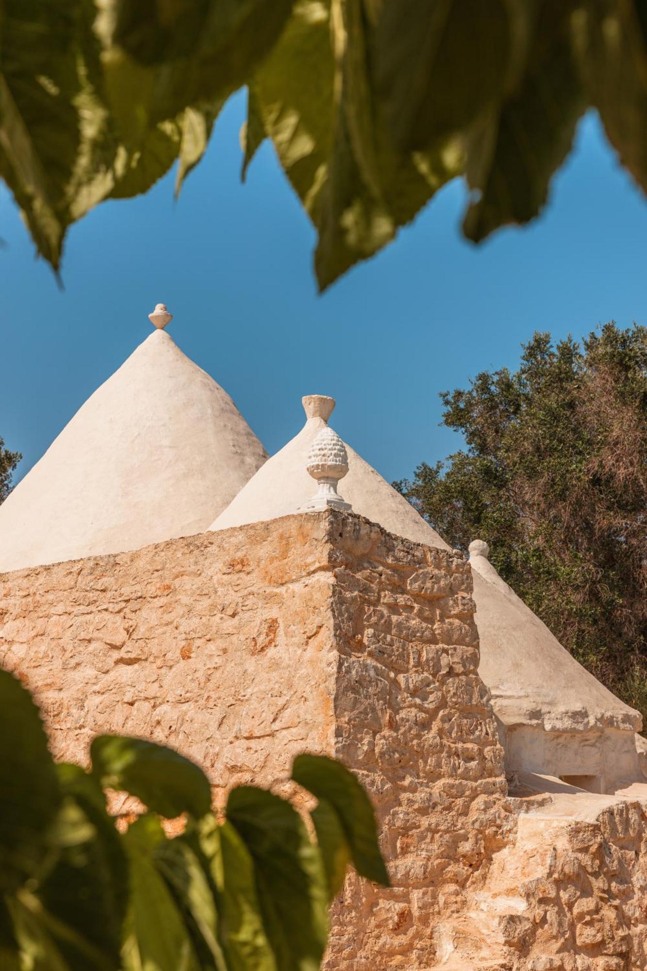 Trullo Tarantini Con Piscina Privata Leilighet Latiano Eksteriør bilde