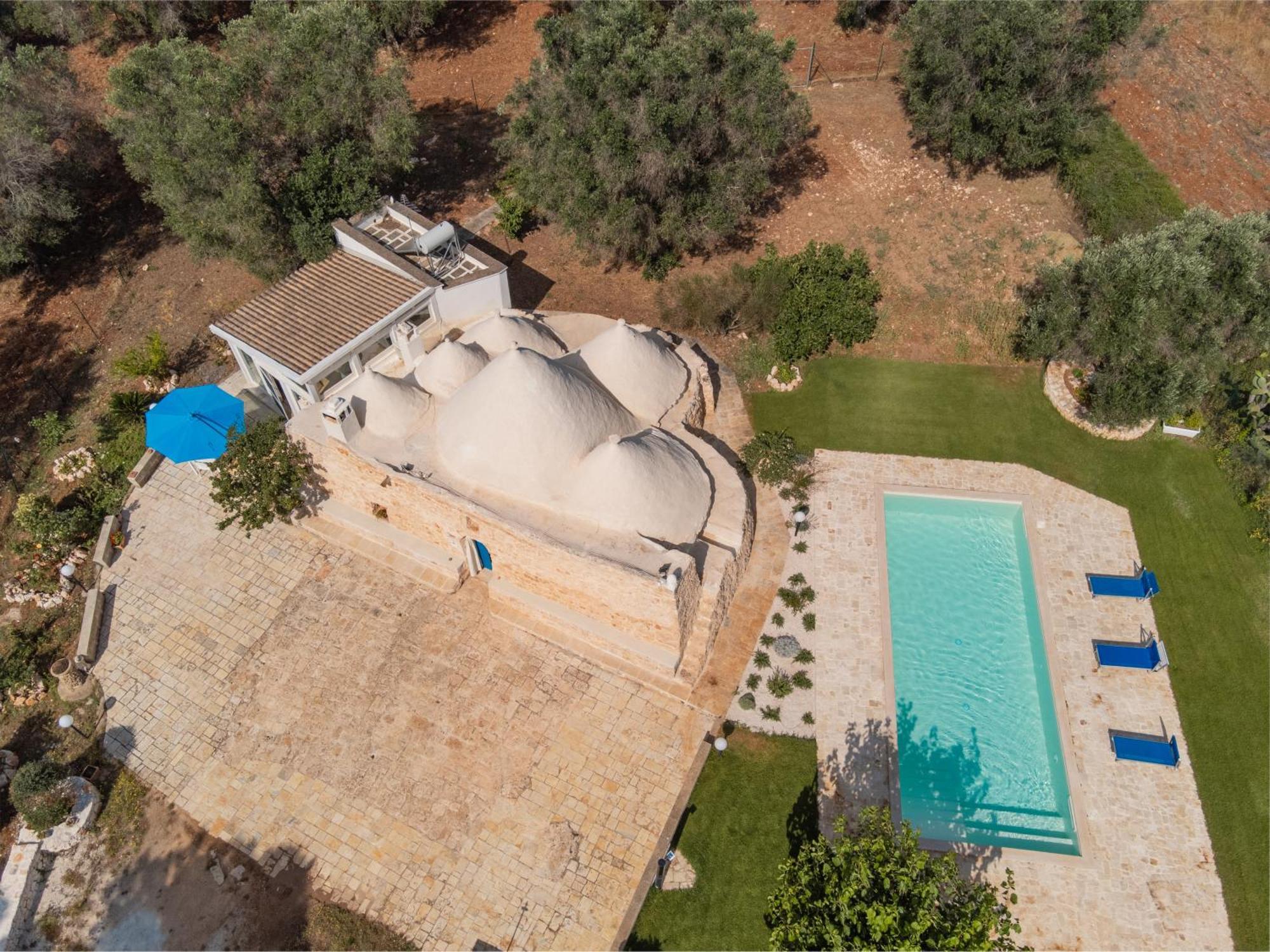 Trullo Tarantini Con Piscina Privata Leilighet Latiano Eksteriør bilde