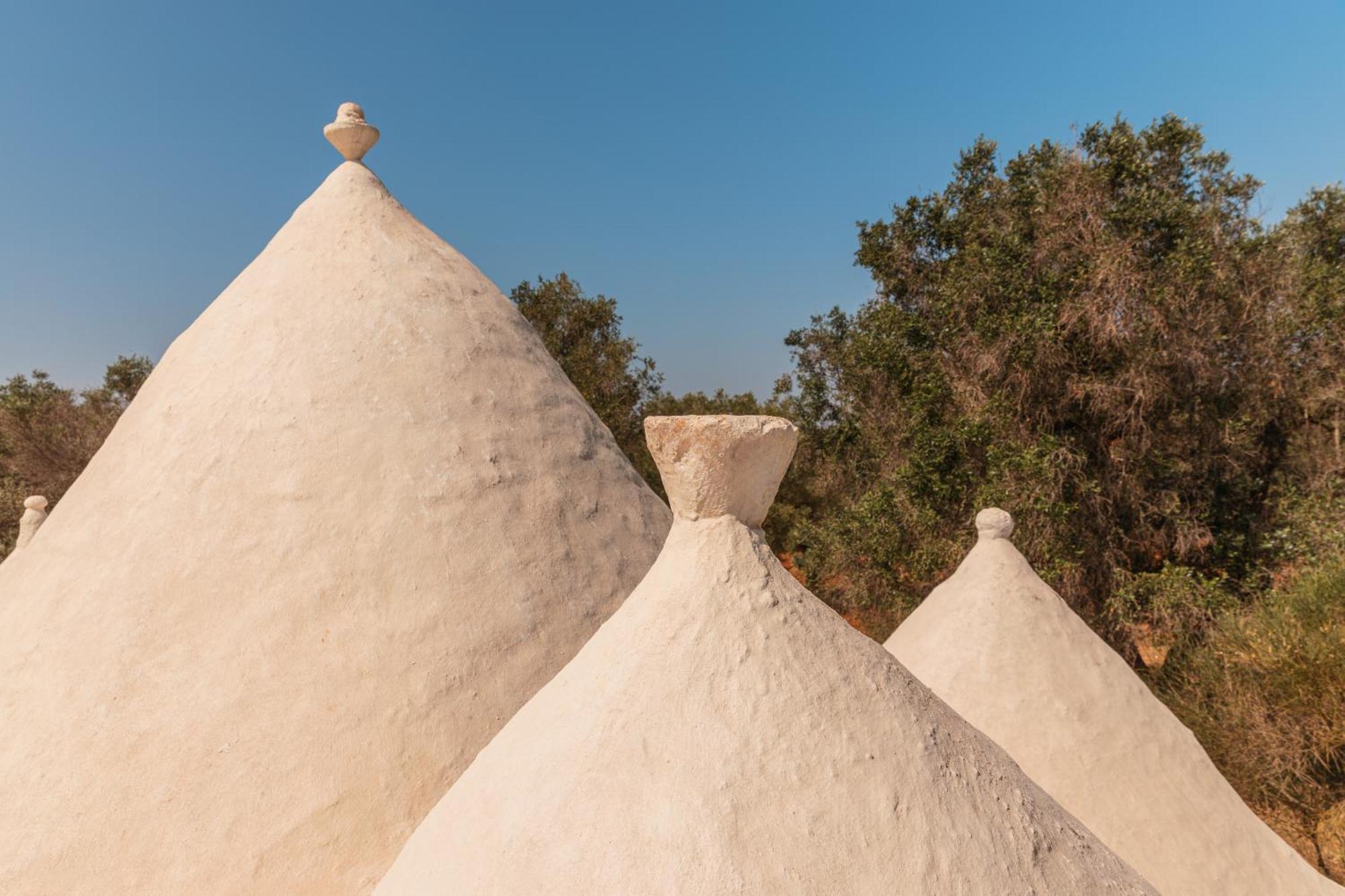 Trullo Tarantini Con Piscina Privata Leilighet Latiano Eksteriør bilde