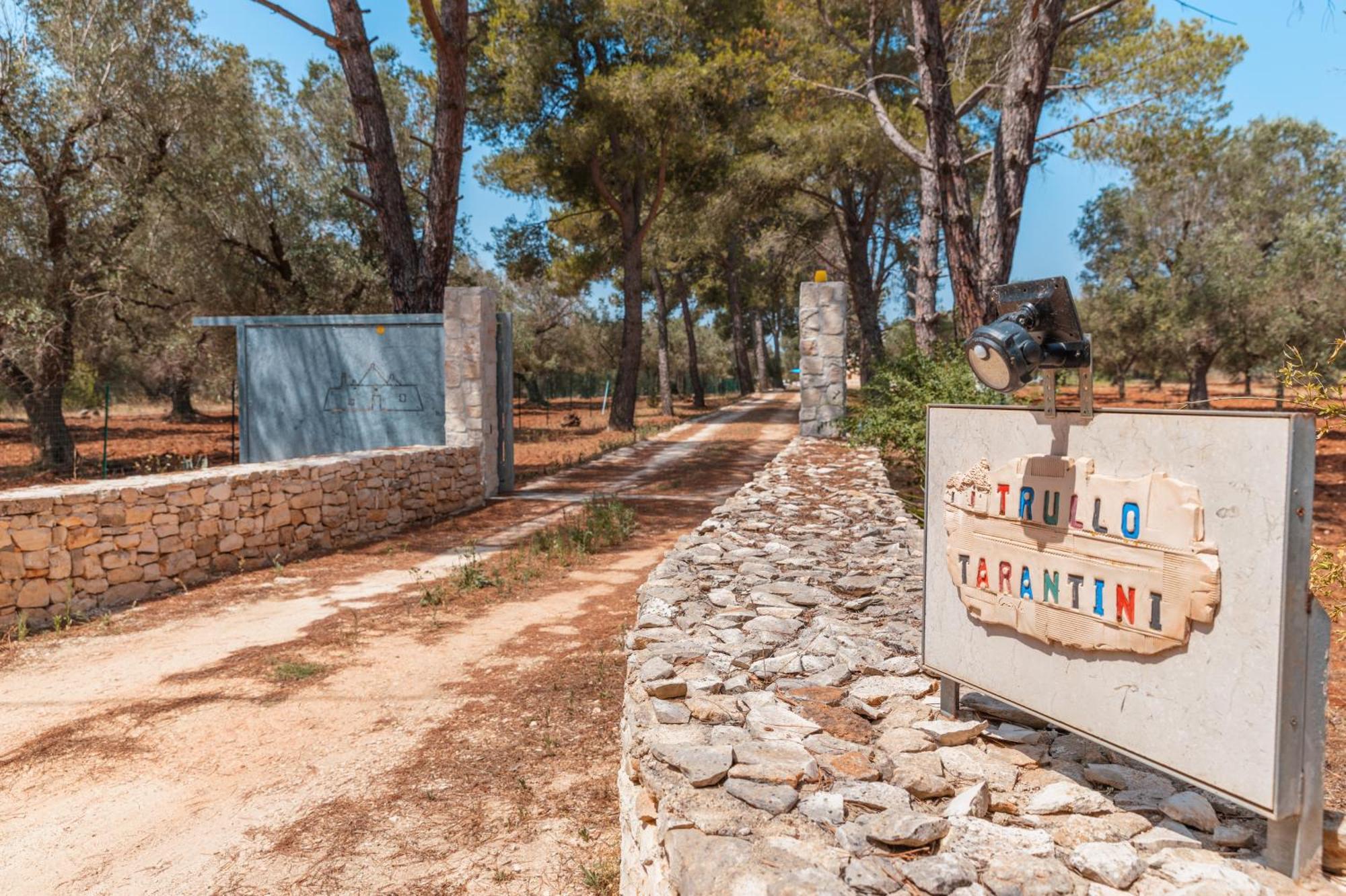 Trullo Tarantini Con Piscina Privata Leilighet Latiano Eksteriør bilde