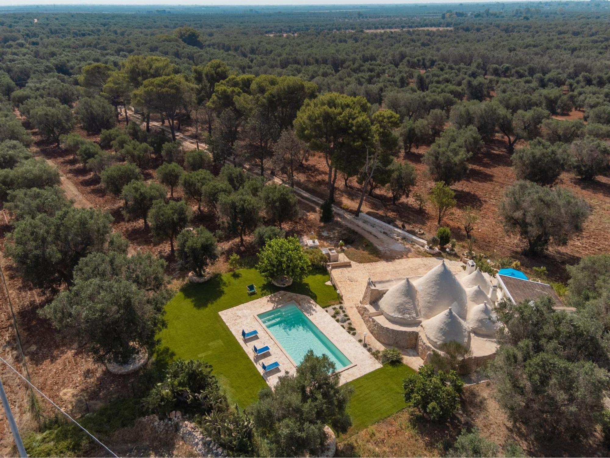 Trullo Tarantini Con Piscina Privata Leilighet Latiano Eksteriør bilde