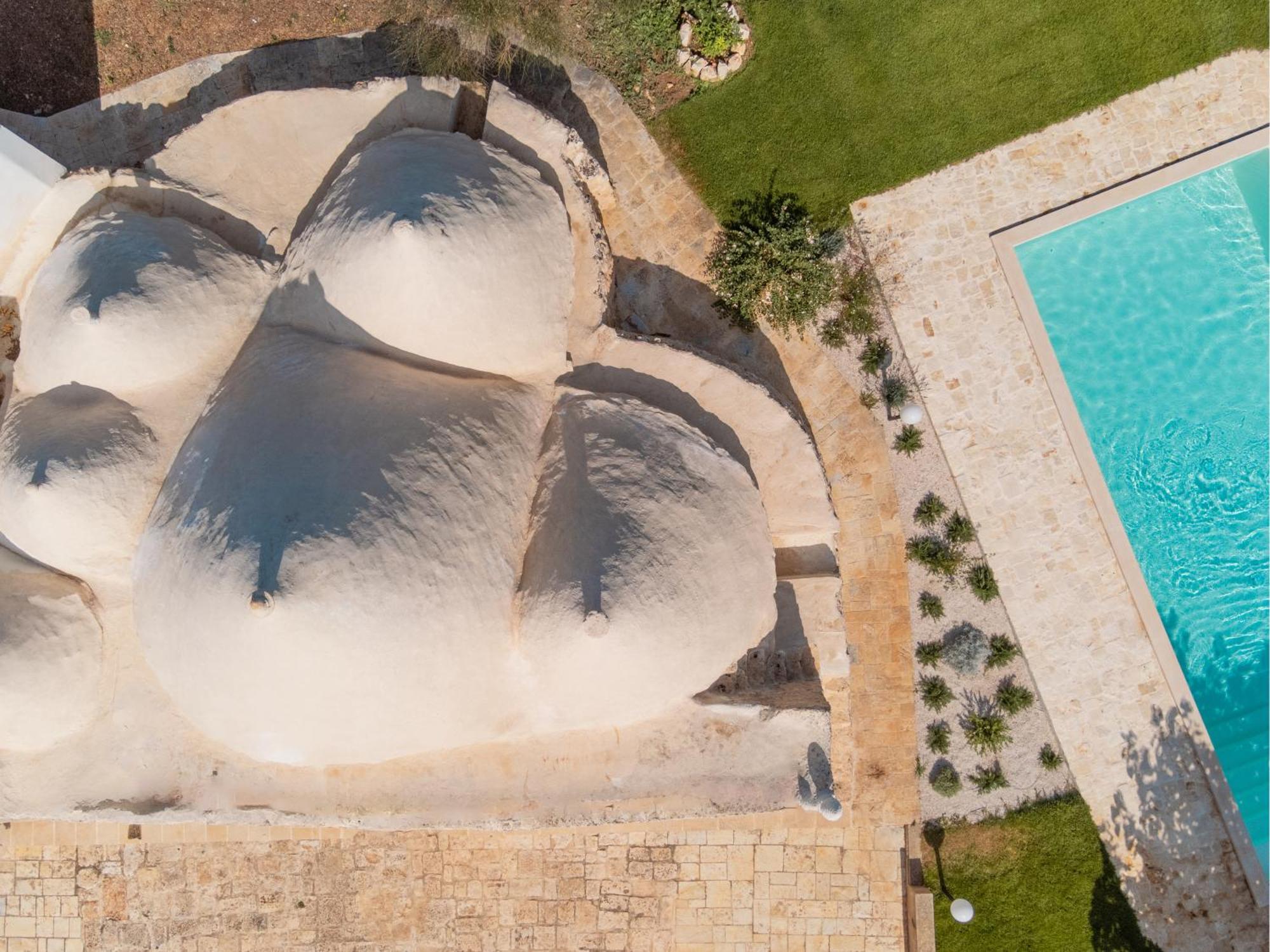 Trullo Tarantini Con Piscina Privata Leilighet Latiano Eksteriør bilde