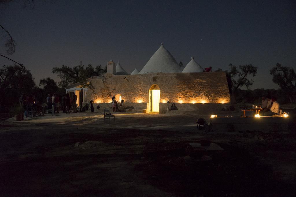 Trullo Tarantini Con Piscina Privata Leilighet Latiano Eksteriør bilde